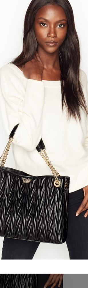Chevron Quilt Shoulder Bag